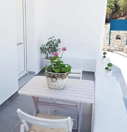 Stella's Naousa (Paros)