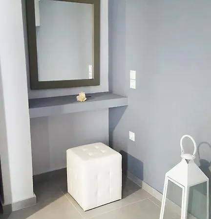 Stella's Naousa (Paros)