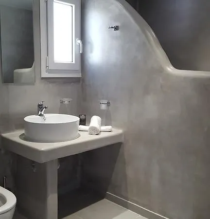 Stella's Naousa (Paros)